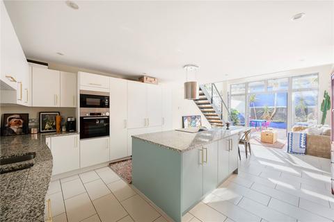 5 bedroom terraced house for sale, Ilminster Gardens, London SW11
