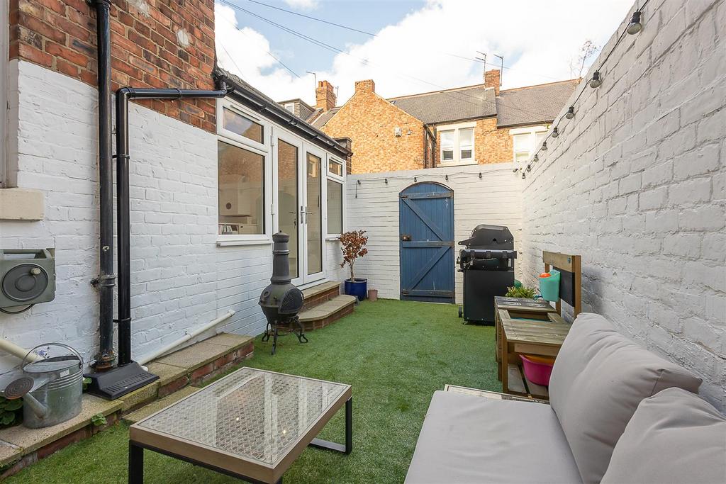 House in Newcastle upon Tyne - View 4