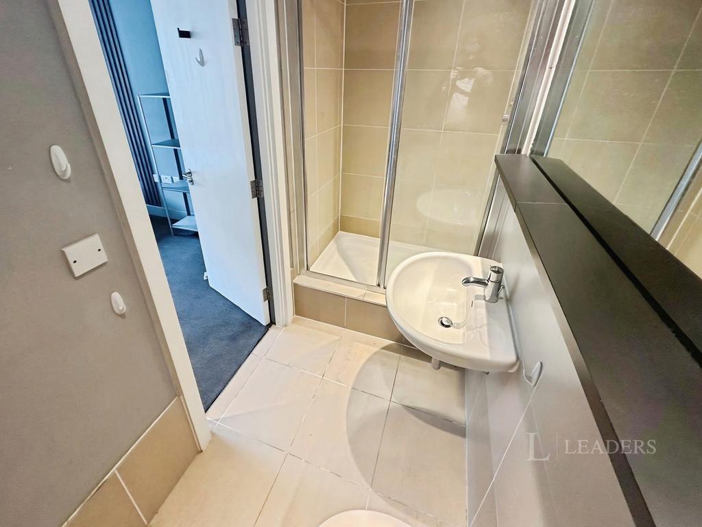 Apartment in Manchester, First Street, City Centre - More