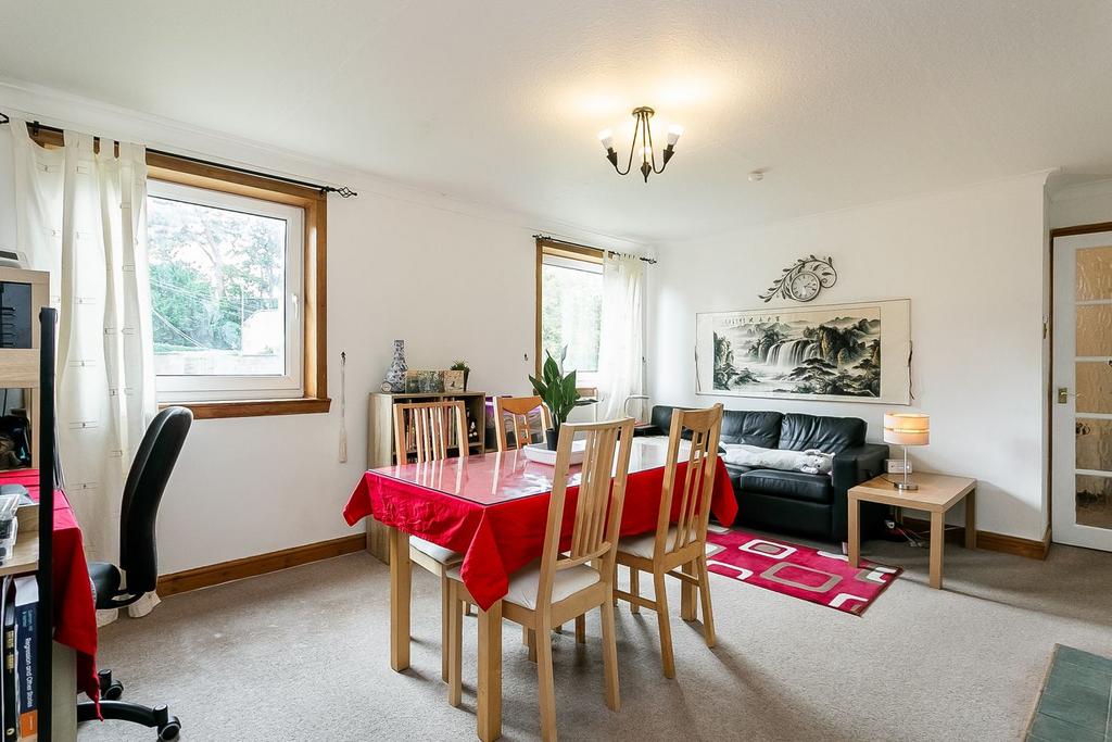 Apartment in Edinburgh, Liberton - View 3