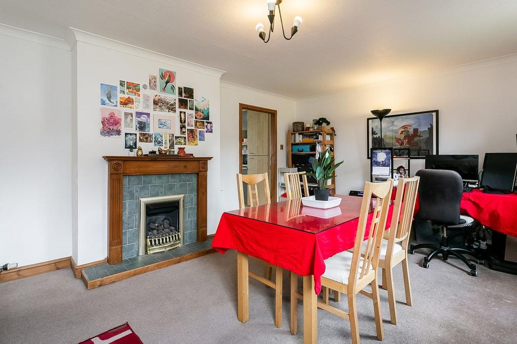 Apartment in Edinburgh, Liberton - View 4