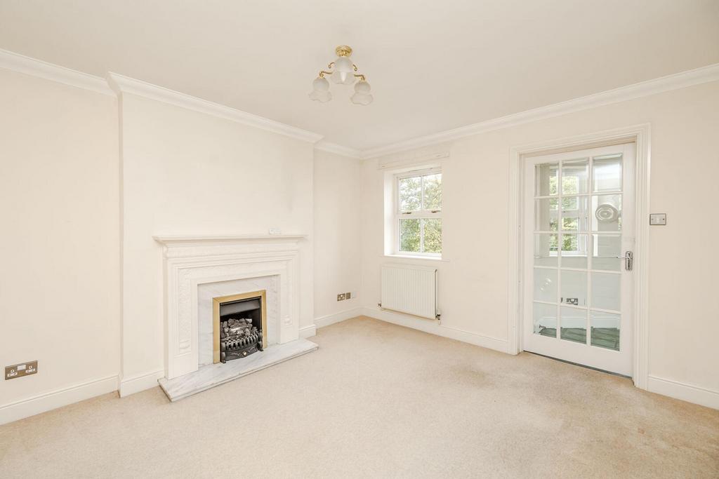 Apartment in Newcastle Upon Tyne - View 3