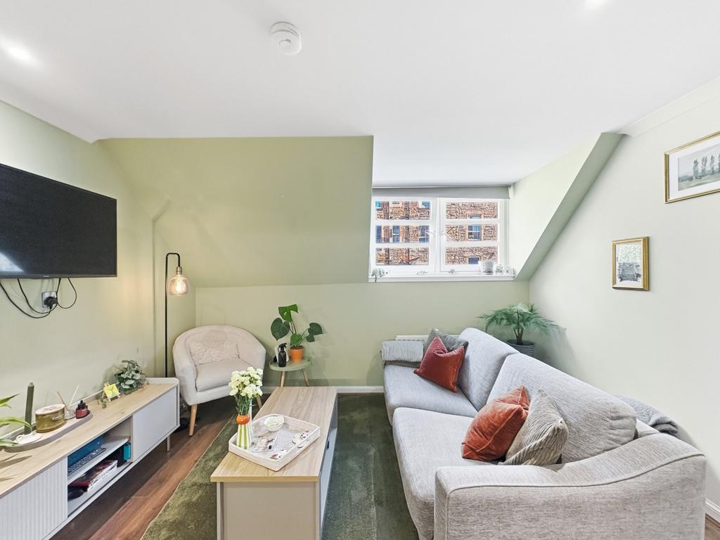 Apartment in Edinburgh, Silvermills, New Town/Broughton - View 3