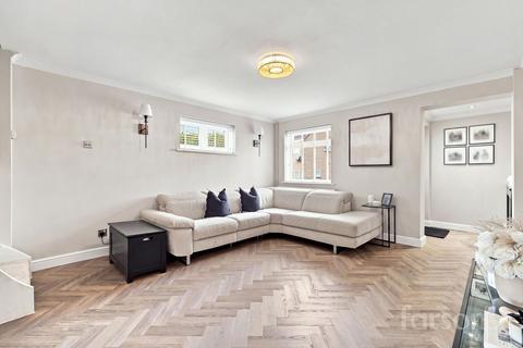 2 bedroom semi-detached house for sale, Rowhedge, Brentwood, CM13