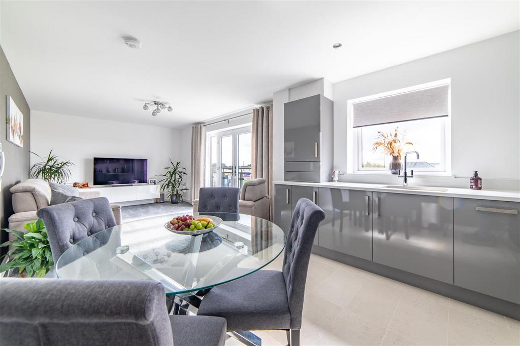 Apartment in Newcastle Upon Tyne - View 5
