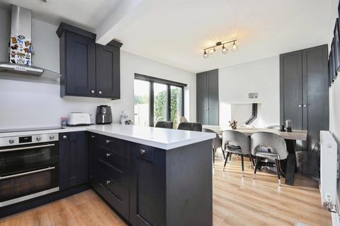 4 bedroom terraced house for sale, Orchard Avenue, Brentwood