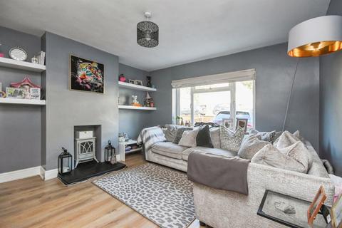 4 bedroom terraced house for sale, Orchard Avenue, Brentwood