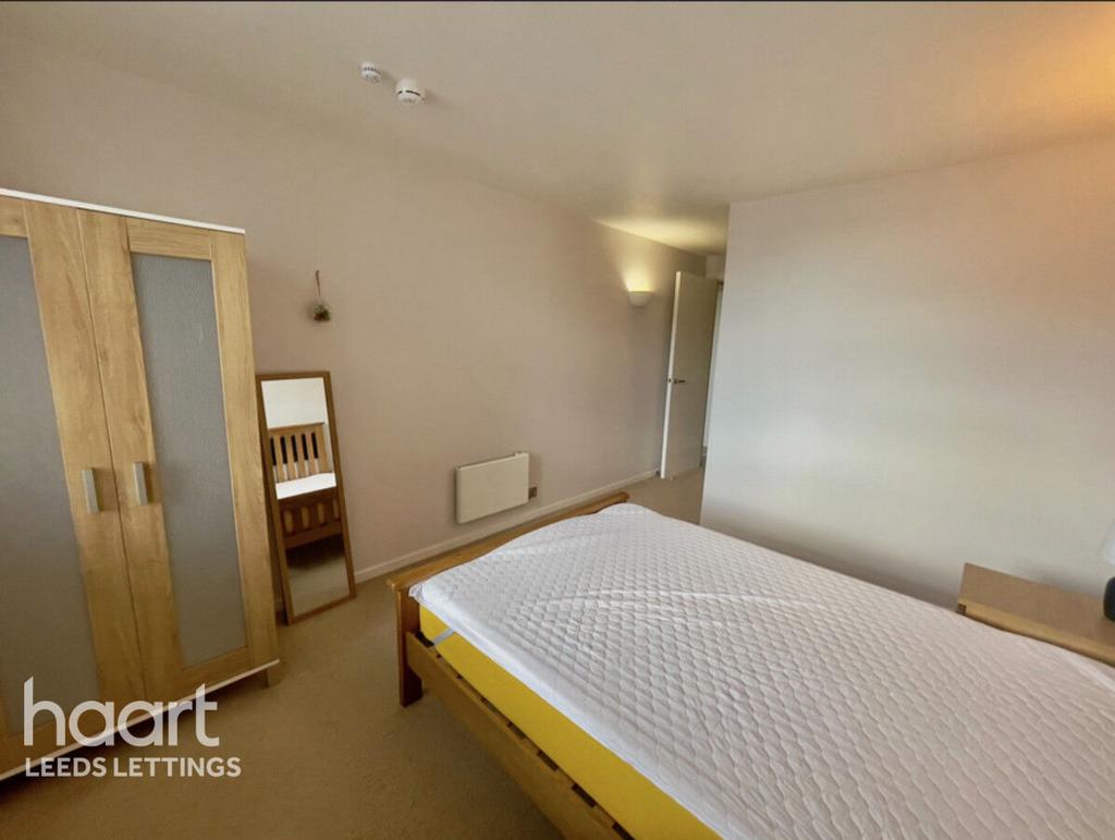 Apartment in Leeds - View 5