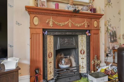 3 bedroom terraced house for sale, Beech Hall Road, London E4