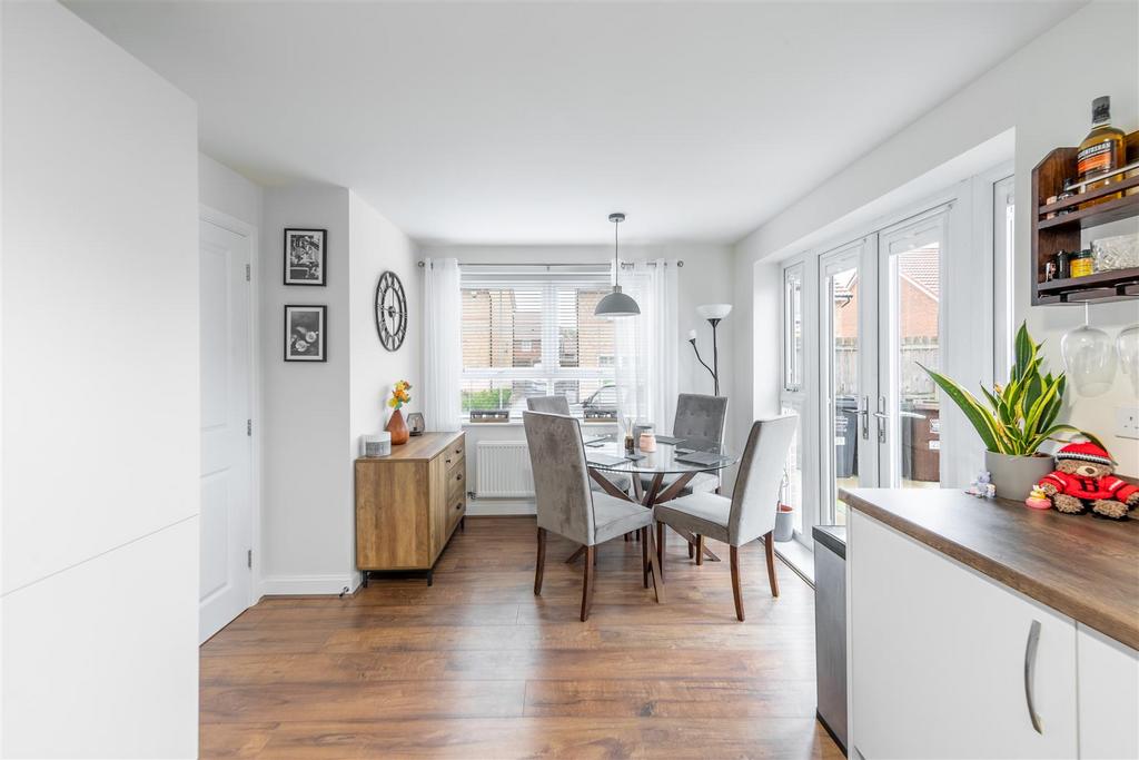 House in Newcastle Upon Tyne - More
