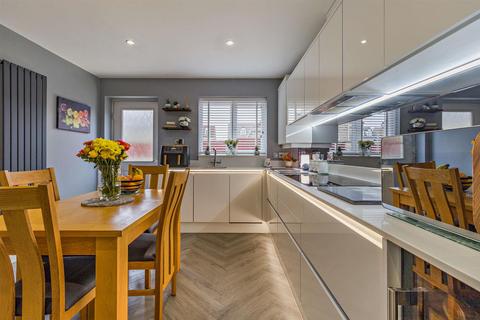 5 bedroom detached house for sale, Highgate, Wombwell, Barnsley