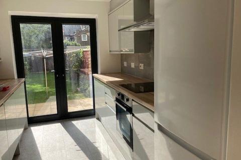 2 bedroom terraced house to rent, WEST WATFORD WD18