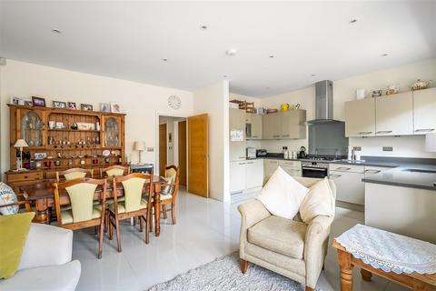 4 bedroom house for sale, Bunbury Way, Epsom Downs
