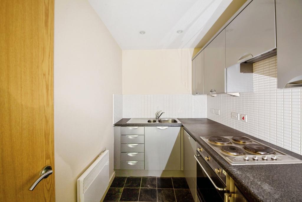 Apartment in Sheffield - View 3