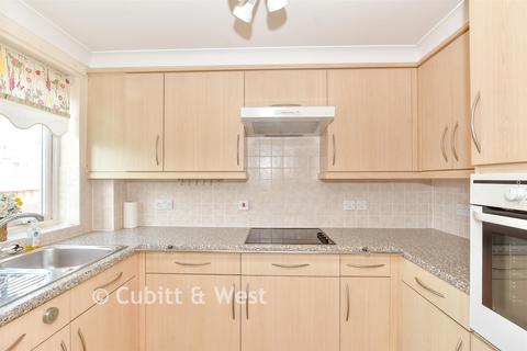 1 bedroom flat for sale, Springwell, Havant, Hampshire