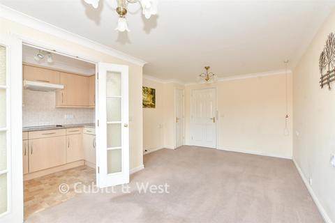 1 bedroom flat for sale, Springwell, Havant, Hampshire