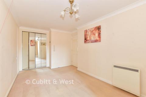 1 bedroom flat for sale, Springwell, Havant, Hampshire