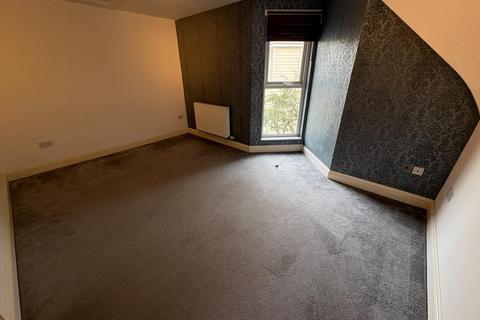 1 bedroom maisonette to rent, High Street, Dover, CT16