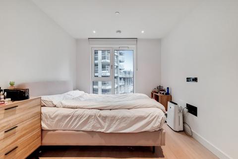 1 bedroom apartment for sale, Fountain Park Way, London, W12