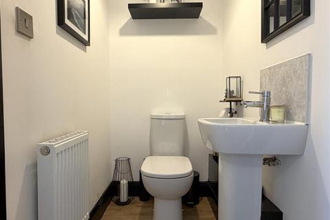 2 bedroom terraced house for sale, Pavilion Mews, Off Lord Hawke Way, Newark