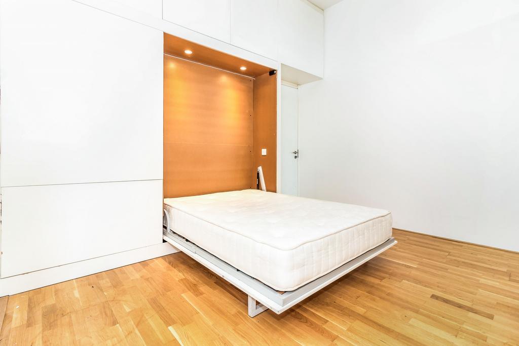 Apartment in Manchester, City Centre - View 5