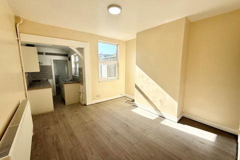 2 bedroom house to rent, Stratford Street, ILKESTON, DE7