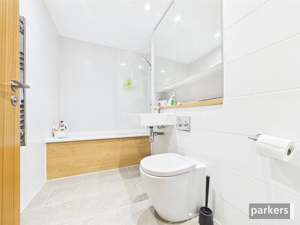 Apartment in Berkshire - View 4