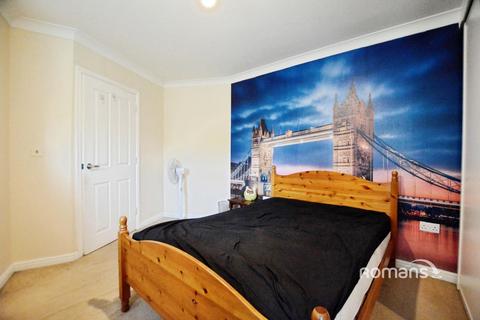 1 bedroom in a house share to rent, Crispin Way, Uxbridge, UB8