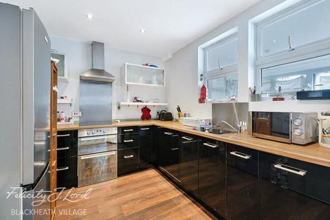 3 bedroom semi-detached house for sale, Dursley Road, London