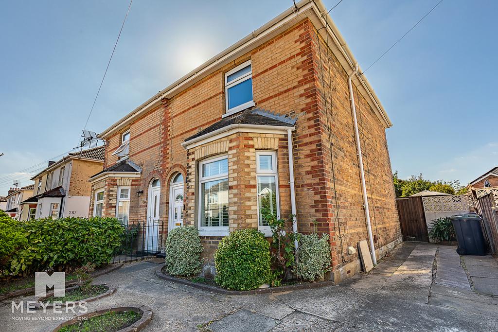 House in Bournemouth, Charminster