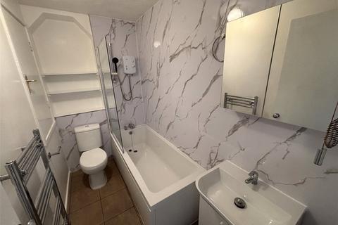 2 bedroom terraced house to rent, Raynville Walk, West Yorkshire LS13