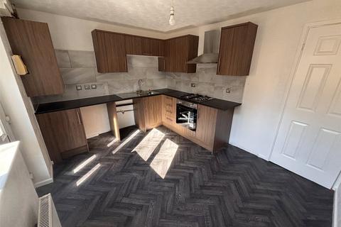 2 bedroom terraced house to rent, Raynville Walk, West Yorkshire LS13