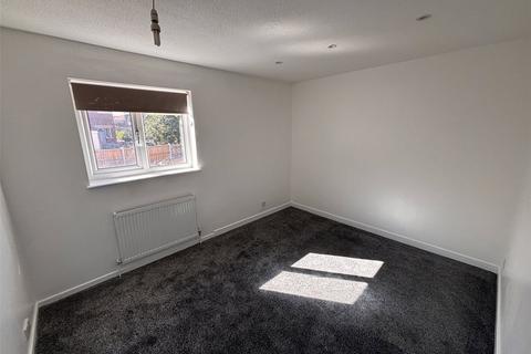 2 bedroom terraced house to rent, Raynville Walk, West Yorkshire LS13