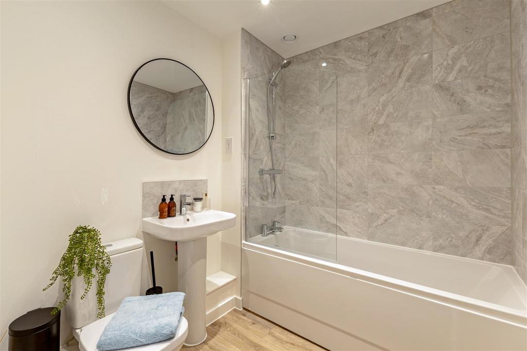 Apartment in Reading - More