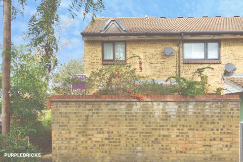 1 bedroom end of terrace house for sale, Fiennes Close, Dagenham, RM8