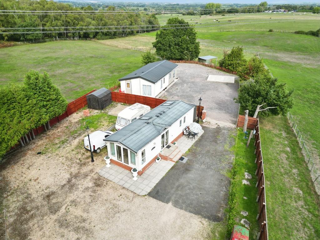 Lyndhurst Road, Landford, Salisbury 4 bed park home for sale - £1,215,000