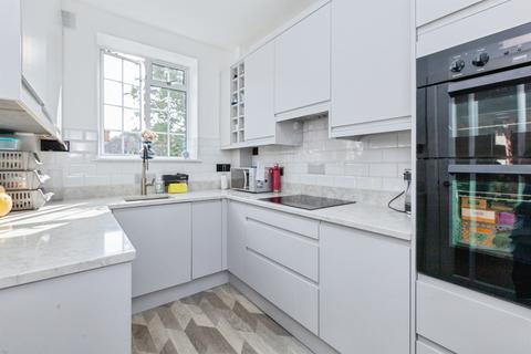 2 bedroom apartment for sale, Stoneygate Court, Leicester