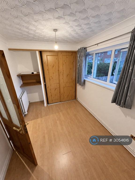 Apartment in Cardiff - View 3