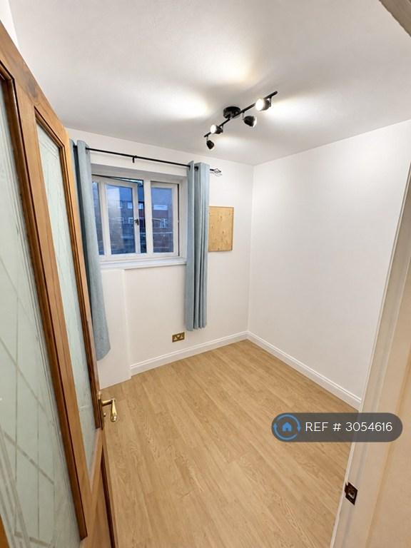 Apartment in Cardiff - View 4