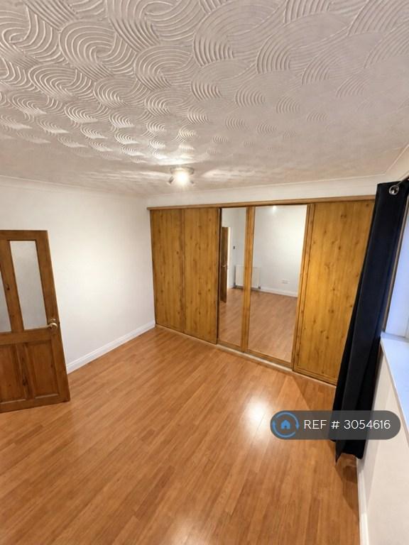 Apartment in Cardiff - View 5
