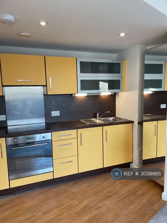 Apartment in Jewellery Quarter - View 5
