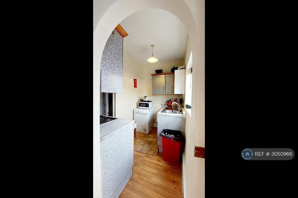 House in London - View 5