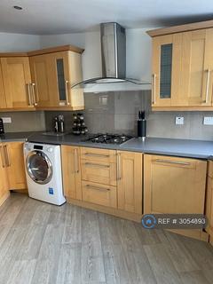 3 bedroom semi-detached house to rent, Dovedale Avenue, Ilford, IG5