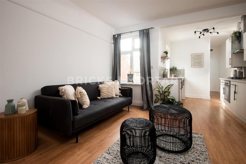 Apartment in Newcastle Upon Tyne - View 2