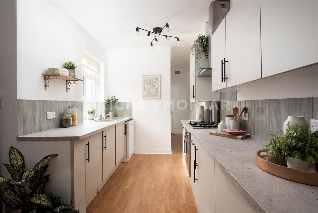 Apartment in Newcastle Upon Tyne - View 5
