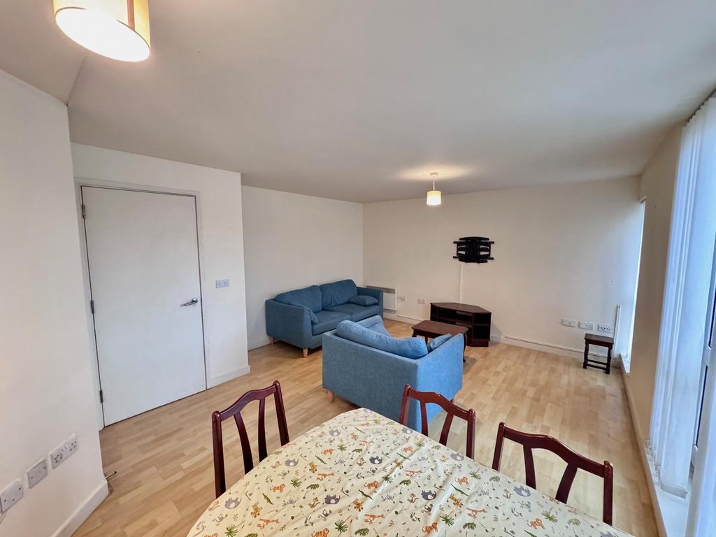 Apartment in Nottingham - View 4
