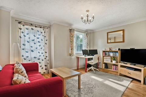 2 bedroom maisonette for sale, Thames Street, Sunbury-On-Thames TW16