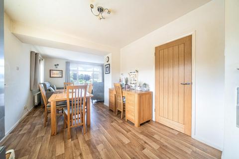2 bedroom detached bungalow for sale, Mere Avenue, Hullavington