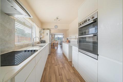 2 bedroom detached bungalow for sale, Mere Avenue, Hullavington