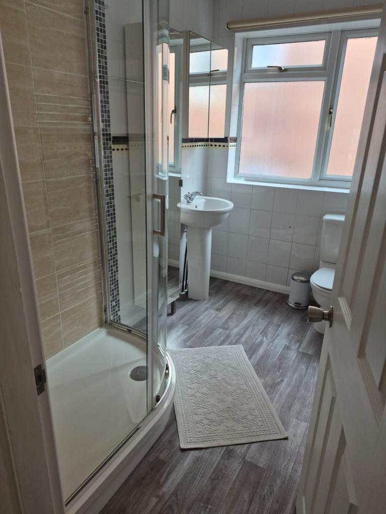 House in Nottingham - View 3
